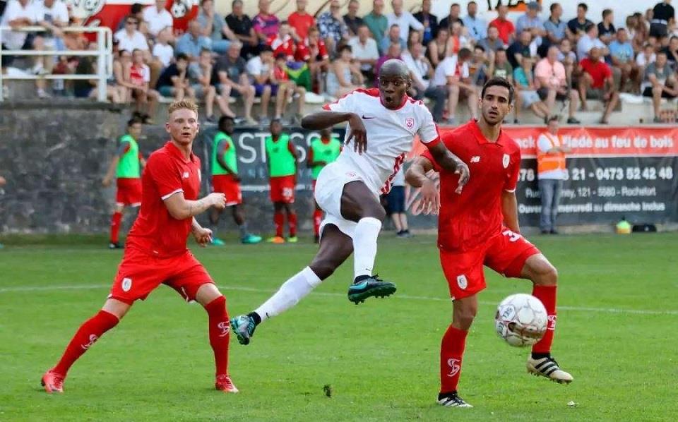 阿贾克斯欧冠征途:从辉煌到挣扎的跌宕之路